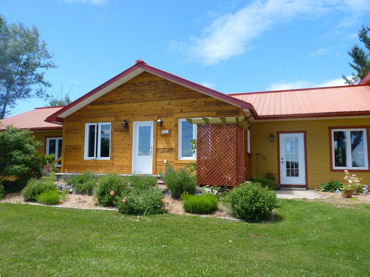 Auberge Ma Maison Sainte-Melanie Ngoại thất bức ảnh